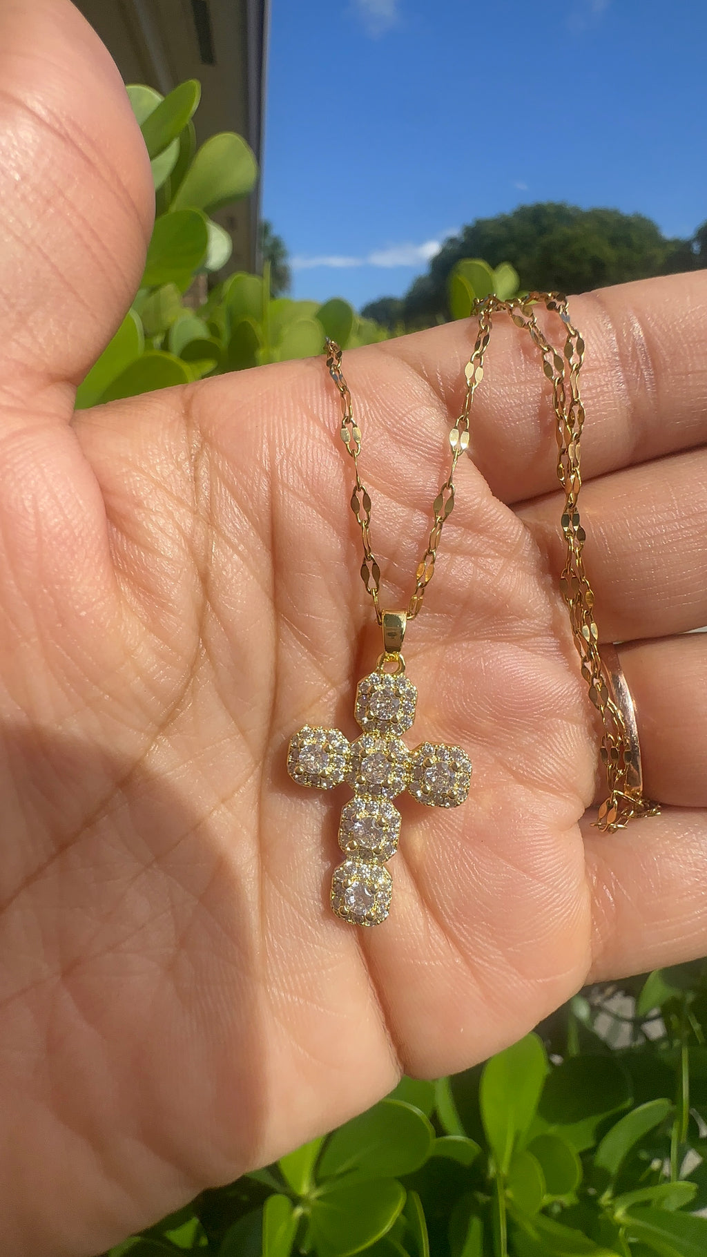 Luxe Crystal Cross Necklace (Square)